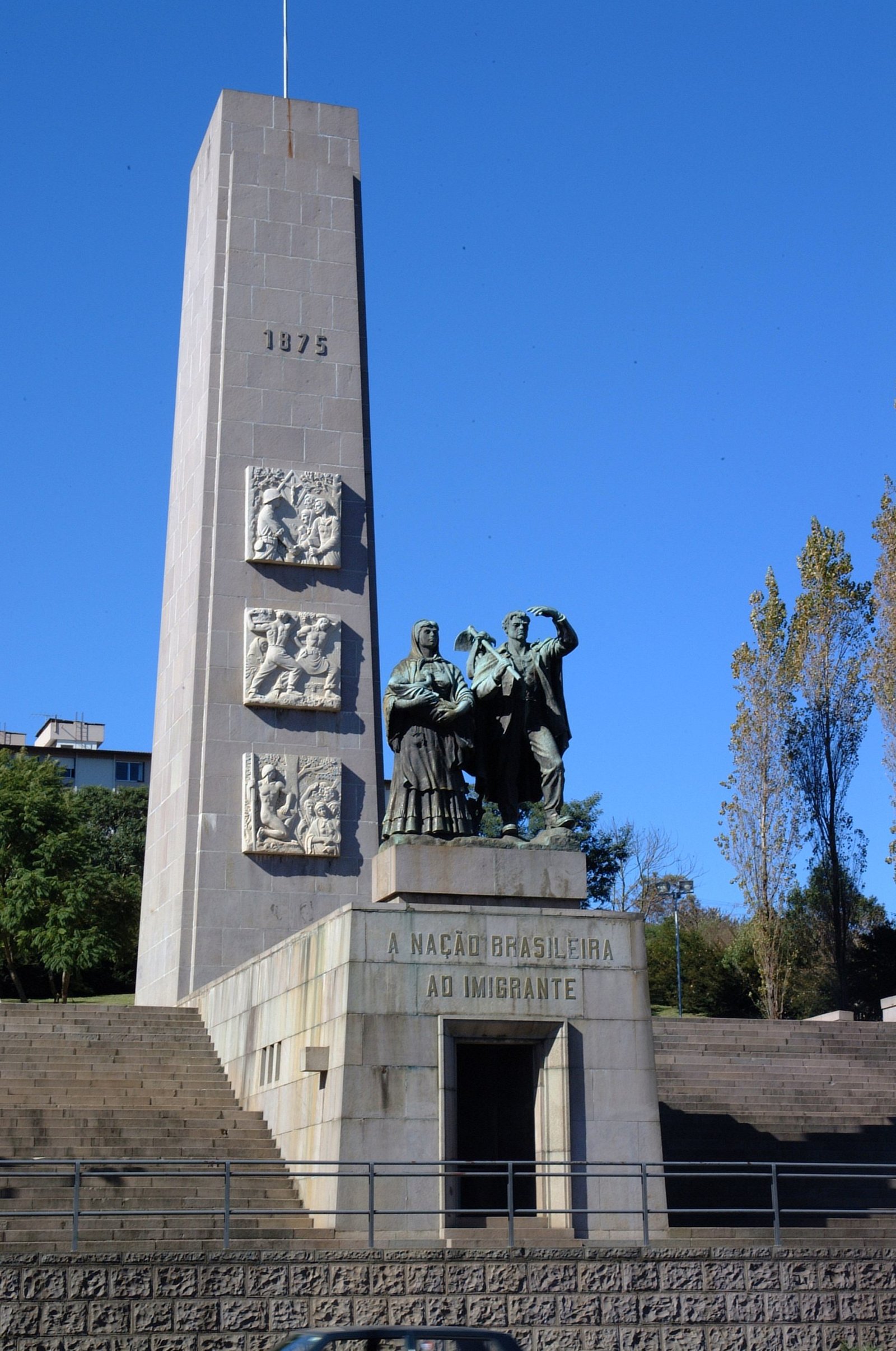 Monumento ao Imigrante397